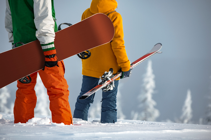 co-lepsze-narty-czy-snowboard